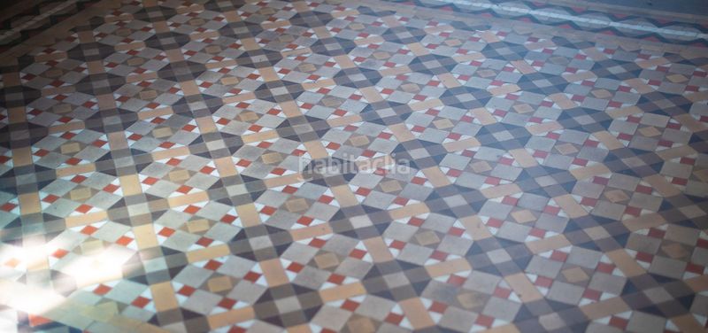 Foto 43992fba-620f-48fa-a3c9-57ff4d69b747. Pis amb xemeneia calefacció a Dreta de l´Eixample Barcelona