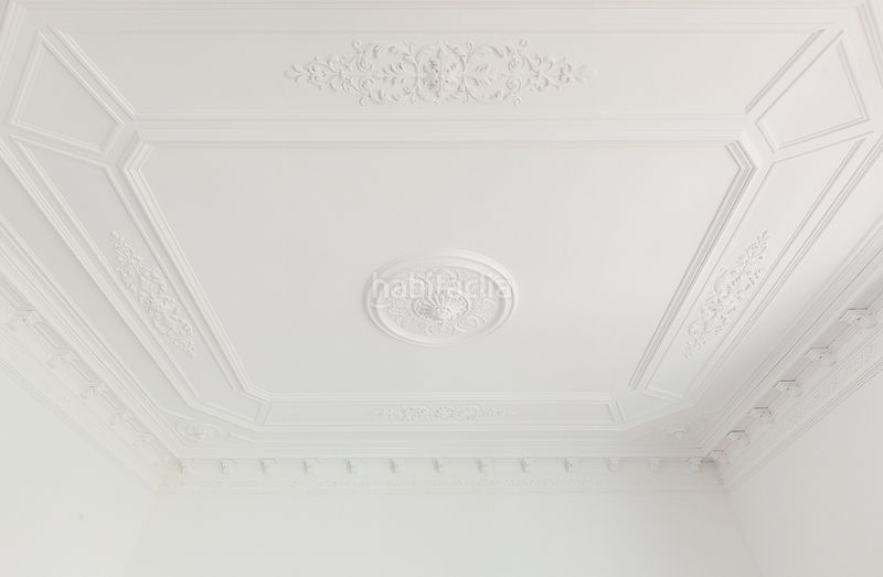 Foto 44d765ca-badc-4abb-9572-603397dbda73. Pis amb xemeneia calefacció a Dreta de l´Eixample Barcelona