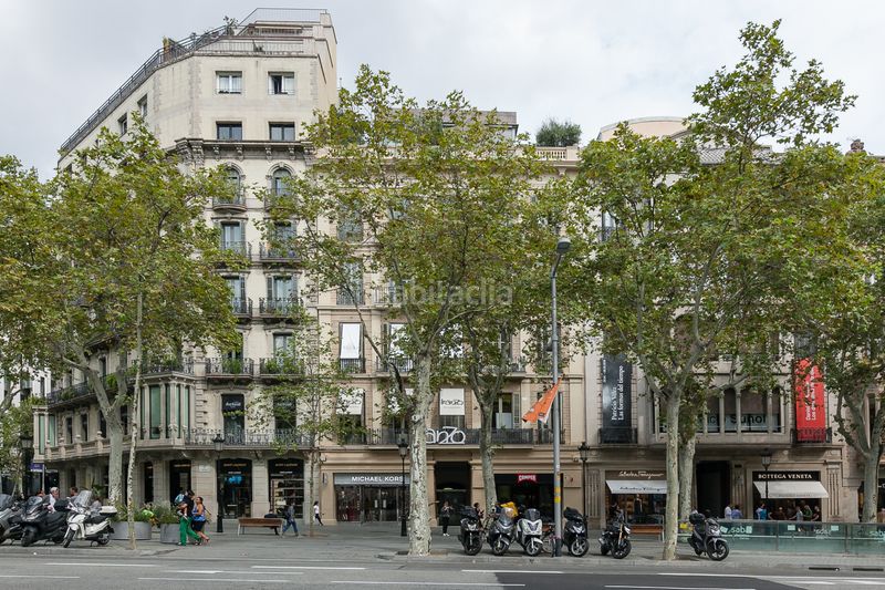 Foto 768206c2-4a31-4e2f-9a99-7cda5ebdd945. Pis amb xemeneia calefacció a Dreta de l´Eixample Barcelona