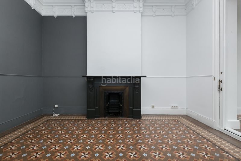 Foto 9382e171-3358-4aea-ae29-946df96e908f. Pis amb xemeneia calefacció a Dreta de l´Eixample Barcelona
