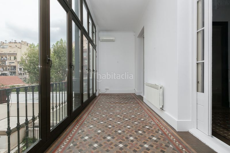 Foto b3cb553f-5a9c-4036-ab5f-4ad6c141f756. Pis amb xemeneia calefacció a Dreta de l´Eixample Barcelona
