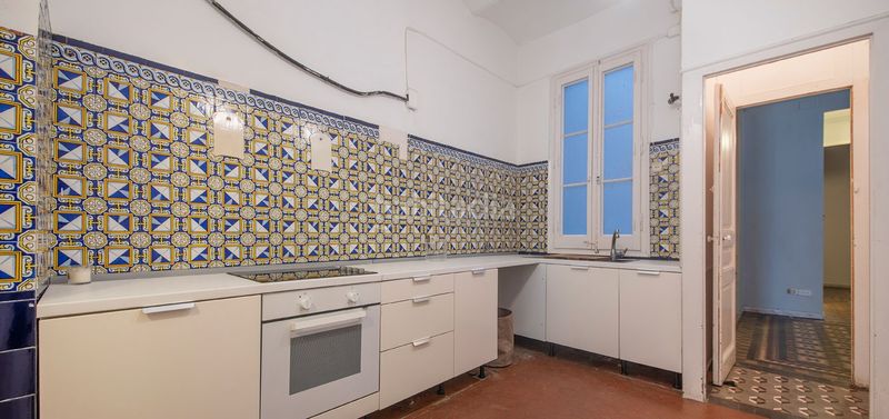 Foto d2e26701-afbe-4c96-993f-fcf0a4b5fa84. Pis amb xemeneia calefacció a Dreta de l´Eixample Barcelona