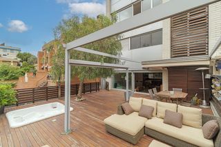 Casa adossada  Carrer de benedetti. Casa en venta en calle benedetti