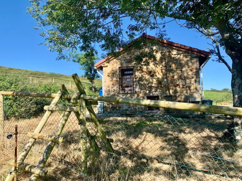 Foto 1507be5b-5f78-4e5a-8022-d2d878fde167. Casa amb aparcament a San Roque de Riomiera