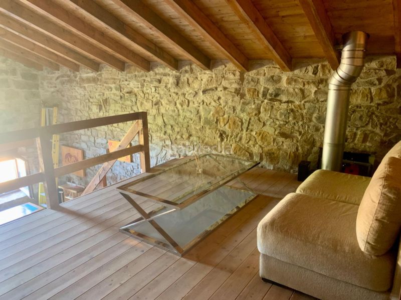 Foto f2d64b05-4a2e-43df-a440-4c3dc0b8716c. Casa amb aparcament a San Roque de Riomiera