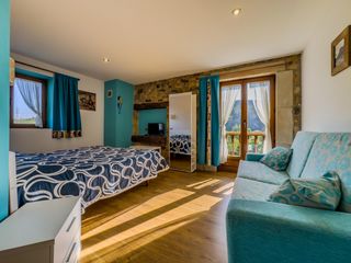 Maison  Barrio la iglesia. Exclusiva villa de piedra con vistas despejadas, perfecta para v