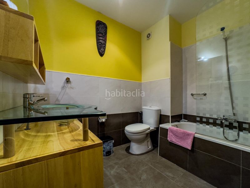 Foto 56cd2057-abaf-4bd4-86e1-fcfc2d75116d. Casa amb calefacció aparcament a Polanco