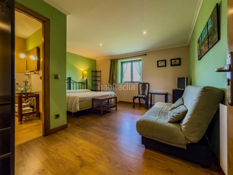 Foto 5c5199c8-93a8-44ba-8f15-2b215fbe322b. Casa amb calefacció aparcament a Polanco