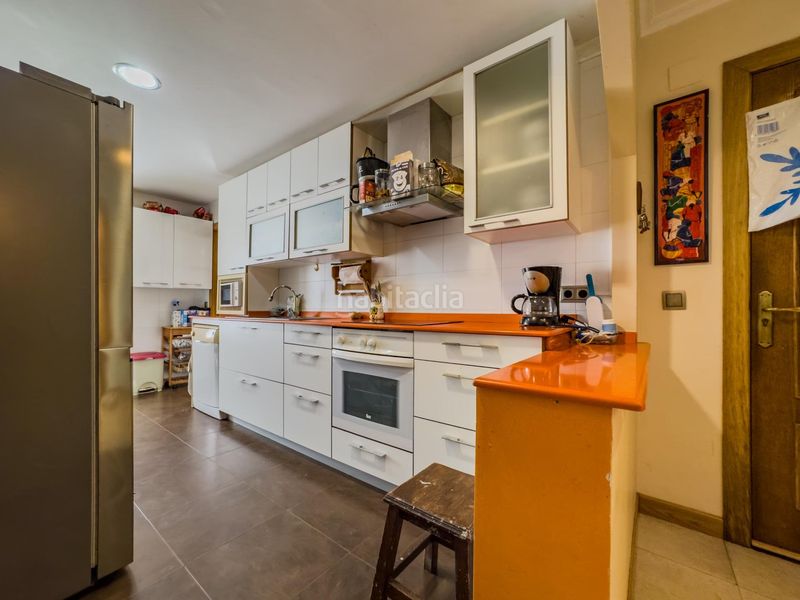 Foto aaa2d7f6-0aa9-4544-9bab-2ee6bd8021e7. Casa amb calefacció aparcament a Polanco