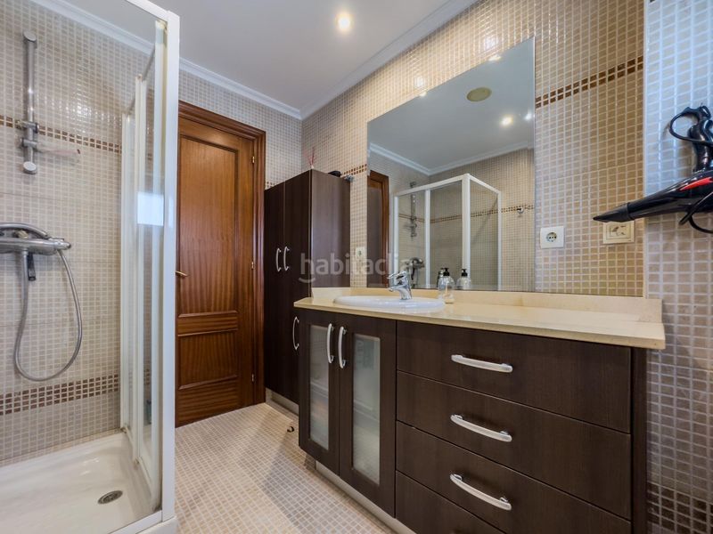 Foto b0368b5e-c894-4ce0-8f23-bd0a2a37e0f5. Casa amb calefacció aparcament a Igollo Camargo