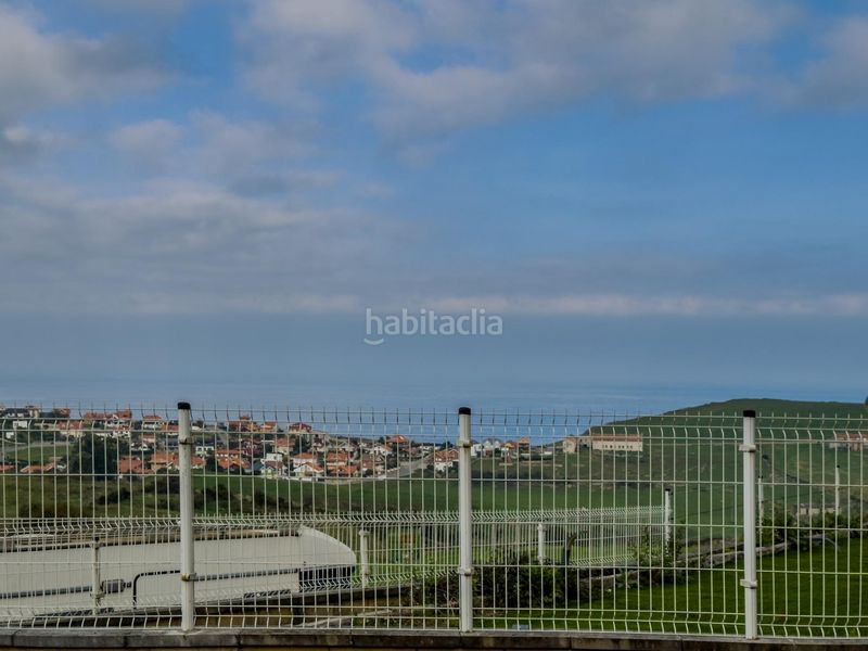 Foto 54b8b822-1aa9-40e6-827b-870f7ae045eb. Pis amb calefacció aparcament a Suances