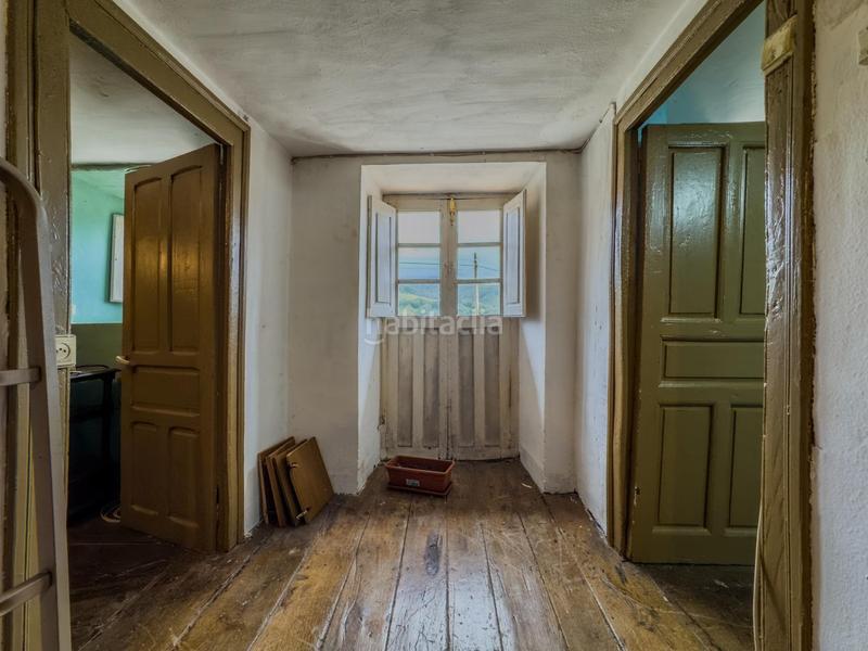 Foto 21f9f36c-902d-4ec8-94e5-b1bab3c64144. Casa adossada a Polaciones