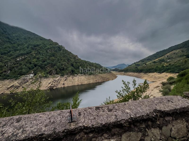 Foto 79b47e2a-1d2c-4418-97a2-2c217dbc38a6. Casa adossada a Polaciones