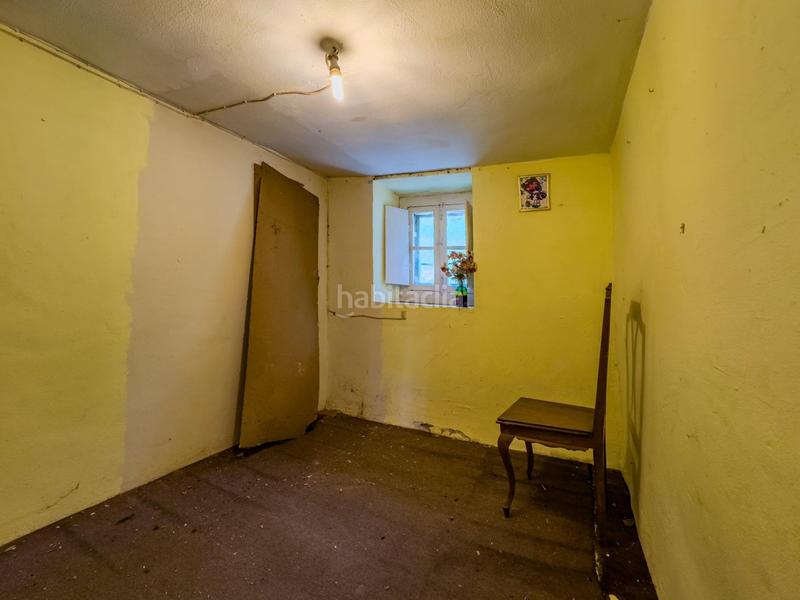 Foto a001f6d7-953c-4f6e-9fc2-aa9e7d804c89. Casa adossada a Polaciones