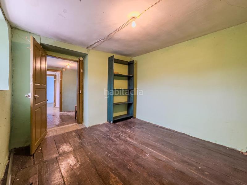 Foto abf3b33a-ab85-4b9b-98fa-615627a79a0b. Casa adossada a Polaciones