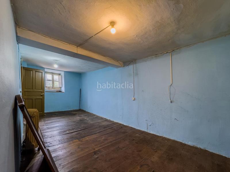 Foto b7069263-7799-45a0-860d-486540d5bb25. Casa adossada a Polaciones