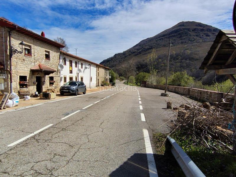 Foto b9a76ac0-ad04-4028-894f-97a77ada356f. Casa adossada a Polaciones