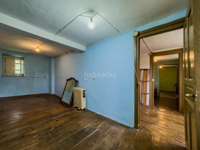 Foto be7dd333-2615-441e-bfb9-07afece36951. Casa adossada a Polaciones