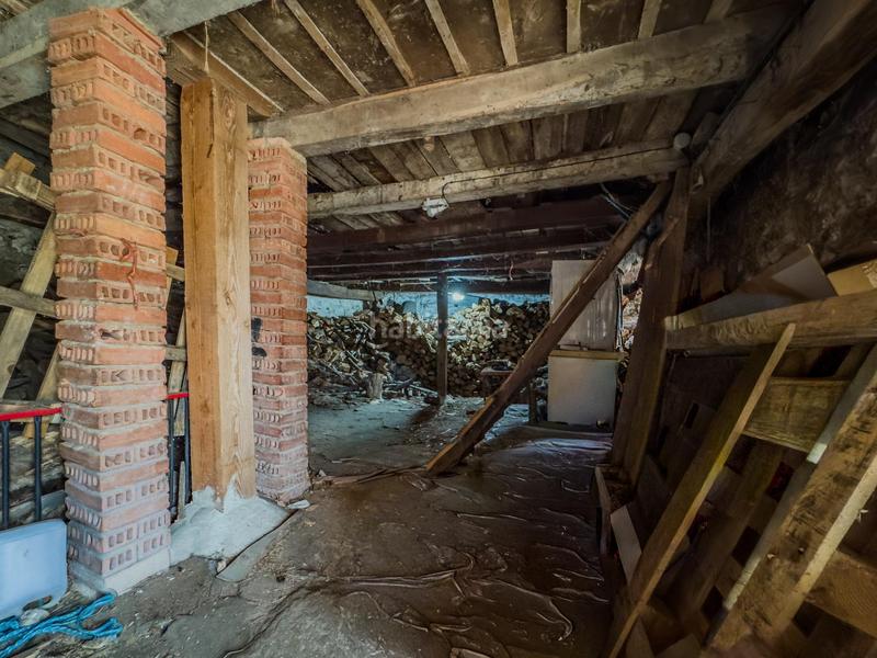 Foto d2de628b-c620-4684-8a52-bc264ba64b21. Casa adossada a Polaciones