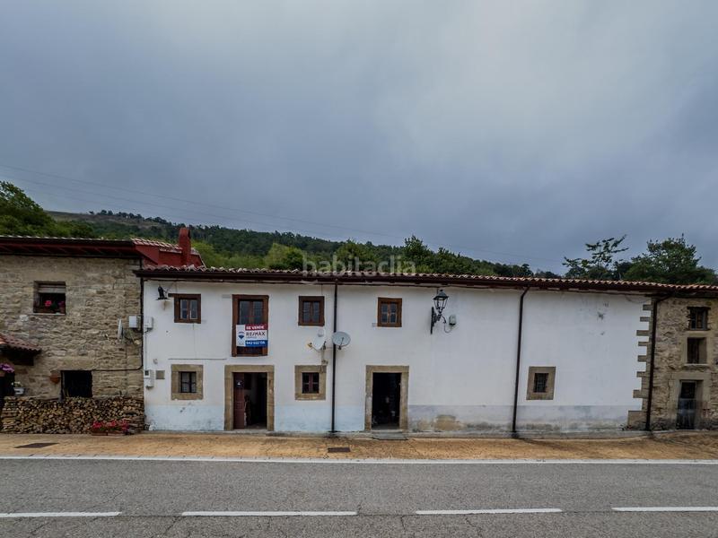 Foto e36cfe9d-c963-445c-8b26-54010e2f12ba. Casa adossada a Polaciones