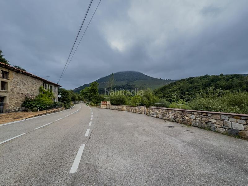 Foto e541ae44-fc4e-40c4-b69a-5810807f1e09. Casa adossada a Polaciones