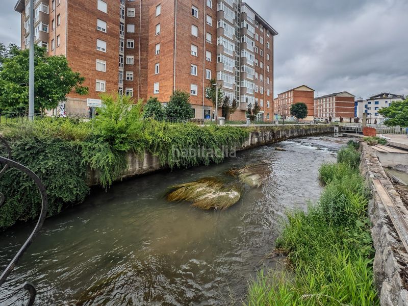 Foto c03d7e92-a666-4bfc-a5cb-e26cdbae47bd. Local comercial a Reinosa