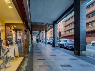 Business premise  Calle de josé miguel barandiarán. Local en pleno centro de santurtzi. zona comercial  josé miguel