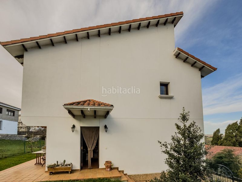 Foto 7d39a1ed-1f28-450f-bce3-87f4fb19c734. Xalet amb aparcament a Heras - Santiago - San Salvador Medio Cudeyo