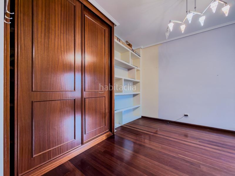 Foto 293c3fb3-043f-4c90-9daf-ae0b9120d80a. Pis amb aparcament a Valdenoja Santander