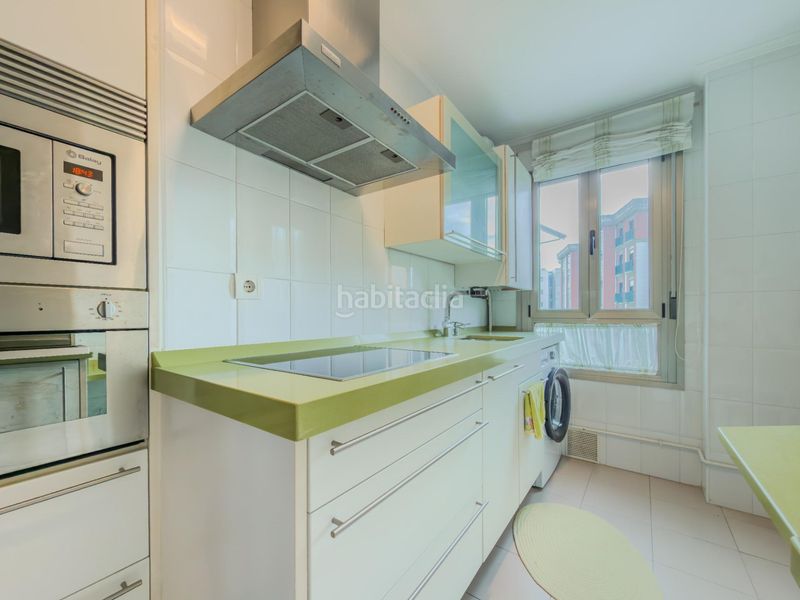 Foto 32c398f9-248a-4d9b-80be-4b2ec490ffaa. Pis amb aparcament a Valdenoja Santander