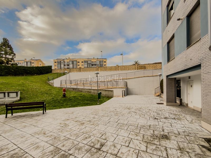 Foto 5aecdca4-7d82-44af-a009-f0534ff9db3a. Pis amb aparcament a Valdenoja Santander