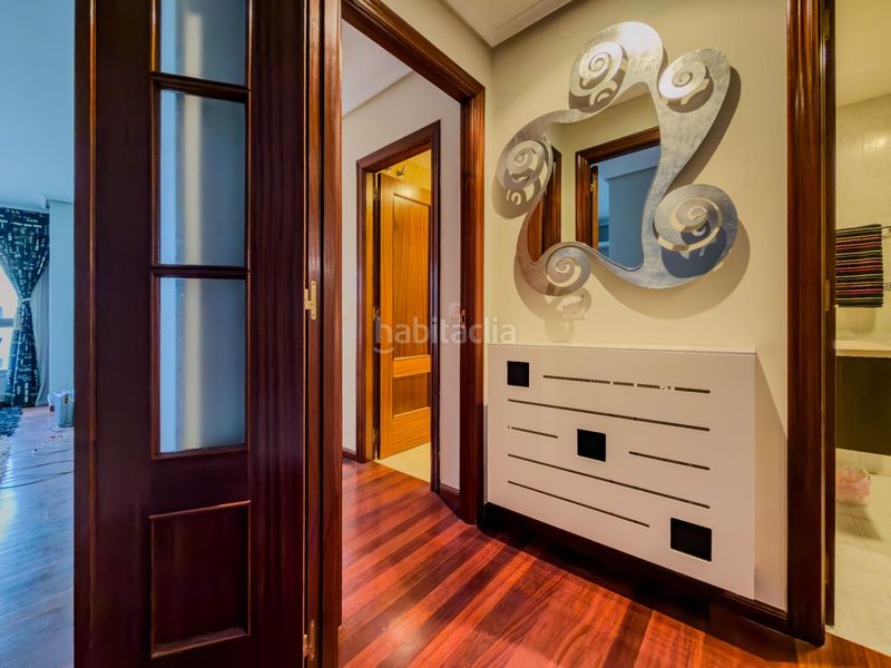 Foto cc1aed16-cc77-4de8-91c6-e8818a4e08b5. Pis amb aparcament a Valdenoja Santander