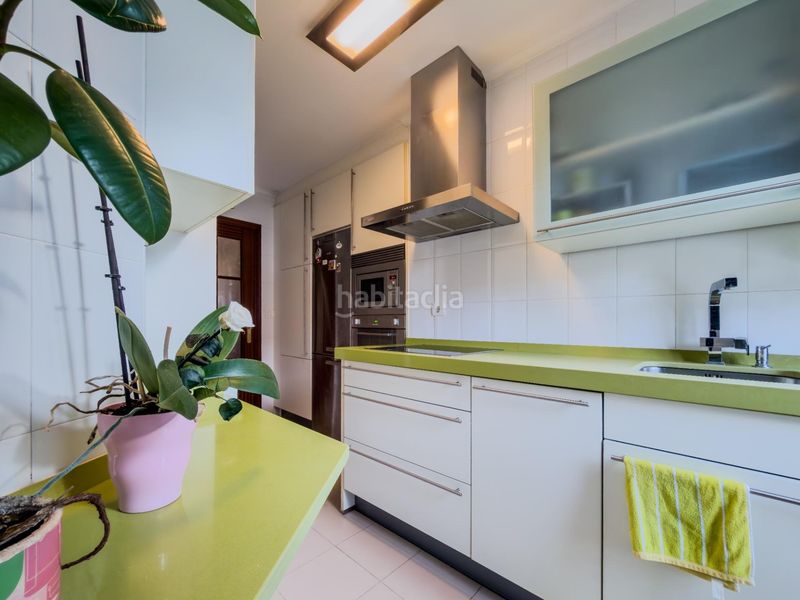 Foto ec42a2ce-38cd-4c6b-8389-365658738014. Pis amb aparcament a Valdenoja Santander