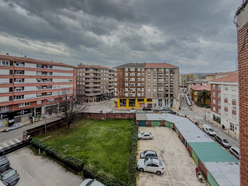 Foto dfcb662a-504c-4c76-9516-f328eb4680e8. Pis amb calefacció aparcament a El Parque - Zapatón Torrelavega