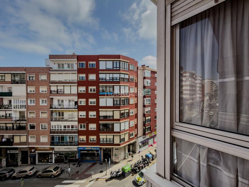 Foto 5252bba4-cee0-4312-a449-b863b481c79c. Pis a Cuatro Caminos Santander