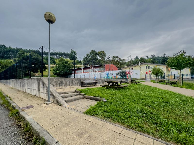 Foto 484342c0-2aa4-40d8-85c0-766af214da58. Planta baixa a Inmobiliaria - Barreda Torrelavega