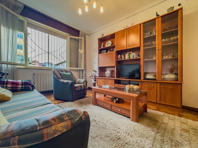 Foto 4ad22a80-e332-4ebc-89cb-c2a2f1cbbfbb. Planta baixa a Inmobiliaria - Barreda Torrelavega