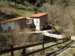 Haus  Polígono pesaguero. Casa de piedra en venta en pesaguero  potes  cantabria