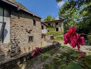 Haus  Polígono pesaguero. Casa de piedra en venta en pesaguero  potes  cantabria