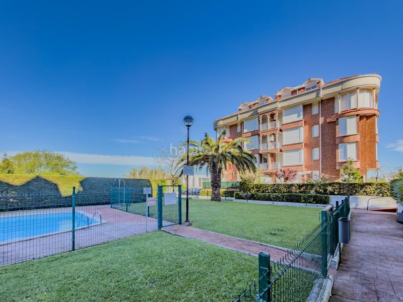 Foto aa2051ae-e14a-44df-85e9-986157347bbb. Planta baixa amb calefacció aparcament piscina a Noja