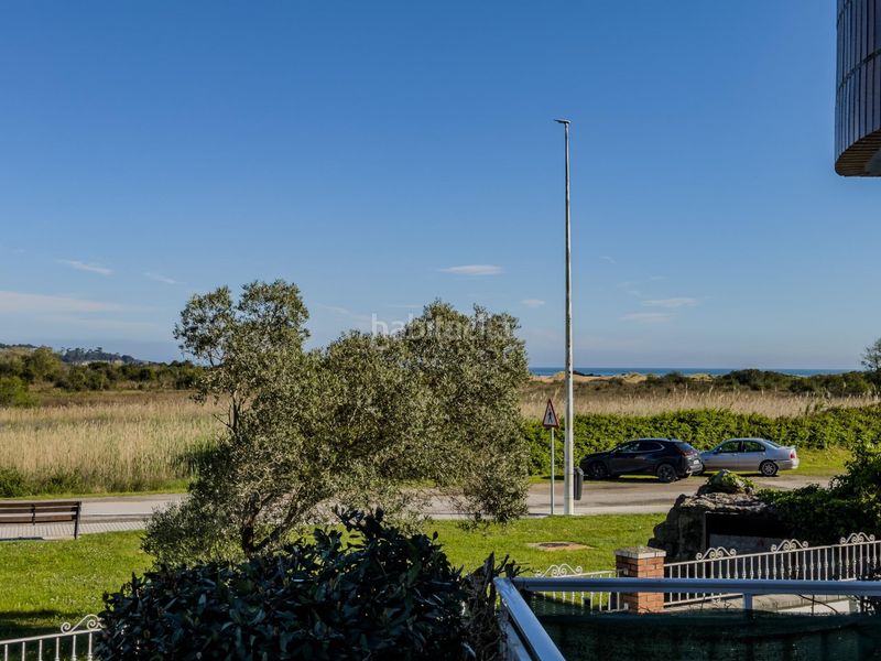 Foto c95291aa-82e1-429b-8631-08ff7d542ca2. Planta baixa amb calefacció aparcament piscina a Noja