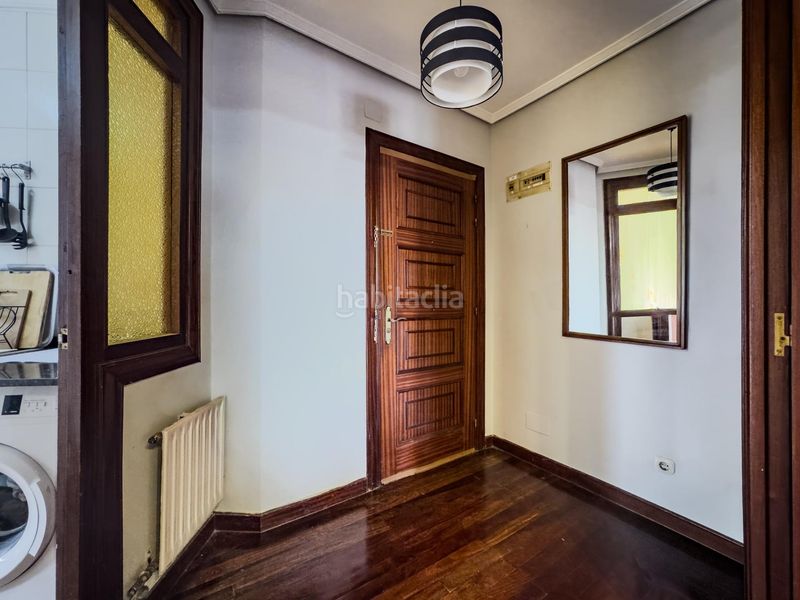 Foto fa0f45cb-b8d5-44c3-b5d8-52c4ecc58bda. Pis amb calefacció aparcament a El Sardinero Santander