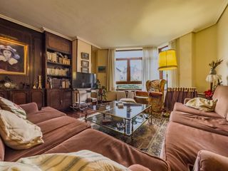 Flat in Calle de Manuel Prieto Lavín
