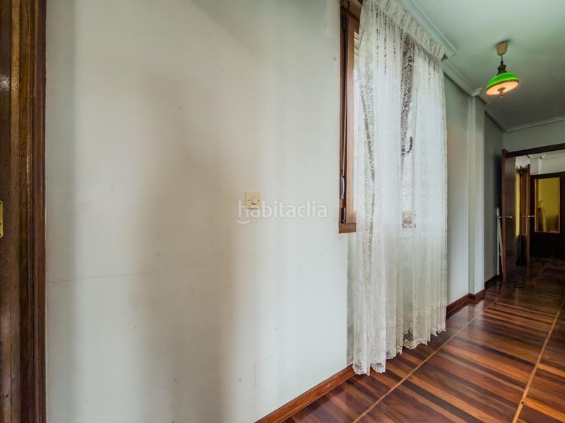 Foto dc12ad82-baec-4c18-b58b-ece7c47ced2f. Pis a Muriedas Camargo