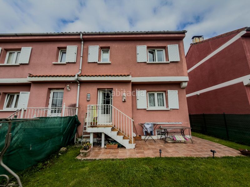 Foto a21f9446-b63a-4841-a8de-c975bc63f316. Casa aparellada amb calefacció aparcament a Penagos