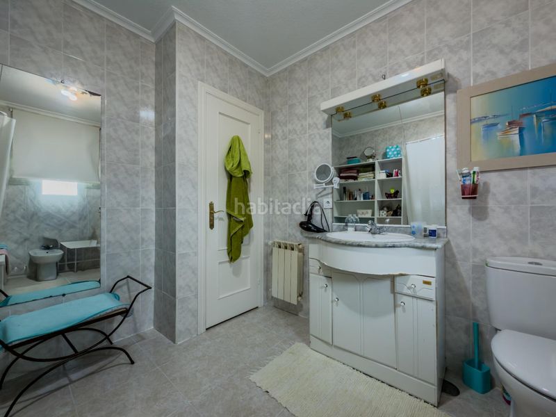 Foto e5b5f903-4fce-4049-8242-da4288ac41ce. Casa aparellada amb calefacció aparcament a Penagos
