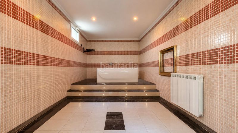 Foto be71233b-cc64-4ce0-8262-4862e3a0a69e. Xalet amb calefacció aparcament piscina a Alisal - San Román Santander