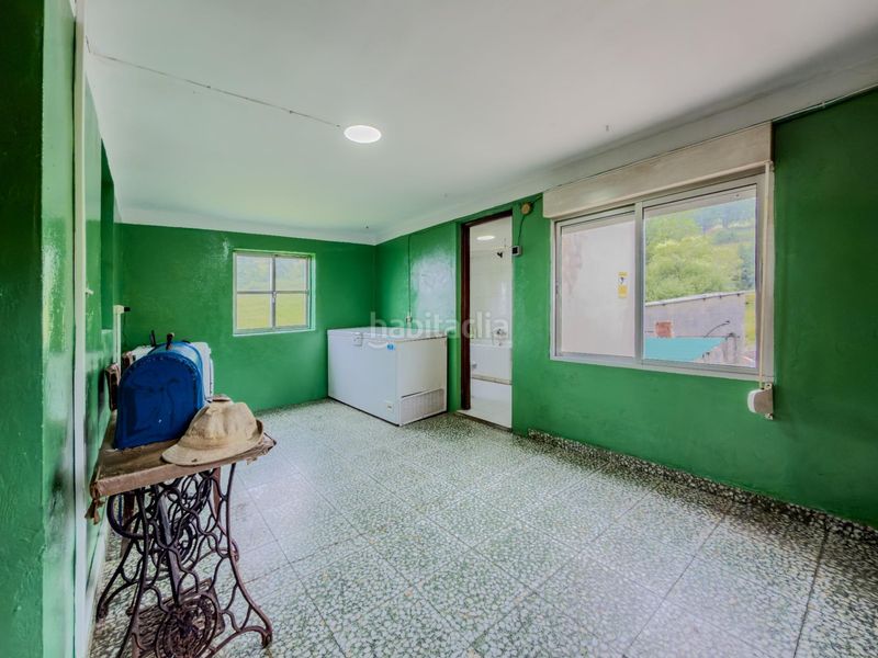 Foto 0eb0bbec-93fb-4d38-b8f8-b56e1b916462. Casa amb aparcament a Entrambasaguas