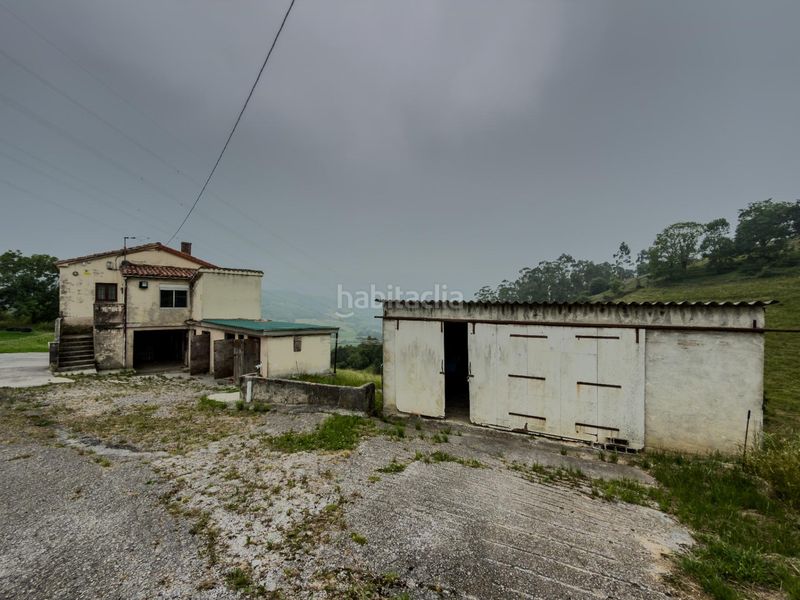 Foto a0b8f2e5-3d24-4cfe-a848-d55d98e96d2e. Casa amb aparcament a Entrambasaguas