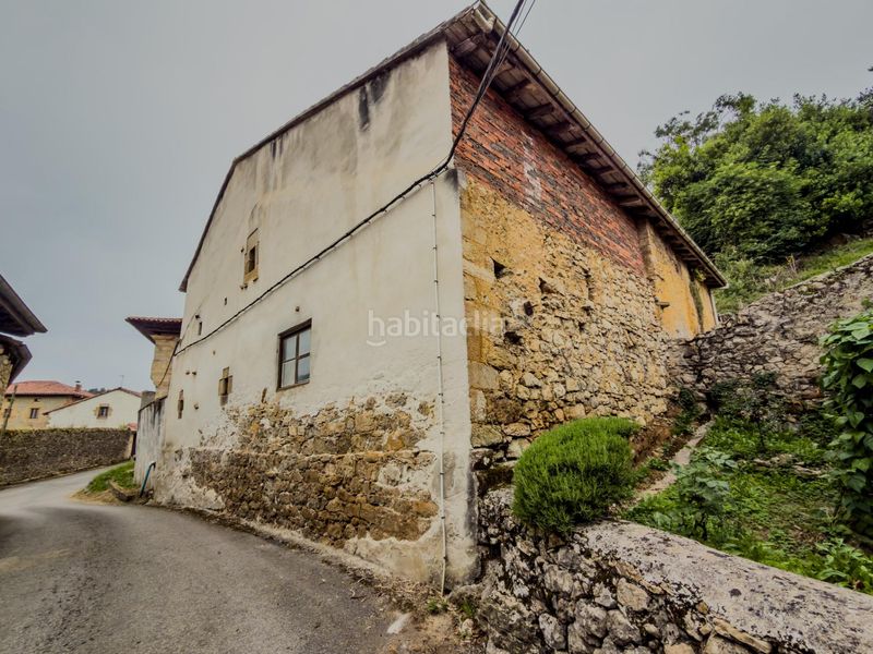 Foto 0ac1754f-a832-4b4c-81bf-a994beafd4f1. Casa amb aparcament a Alfoz de Lloredo